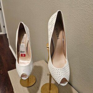 GUESS WOMEN'S HEELS SIZE 10